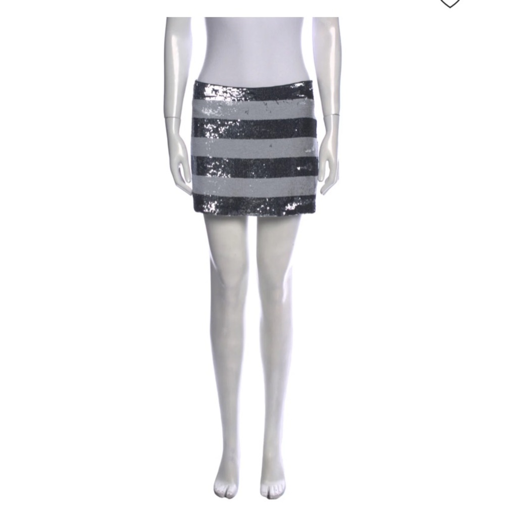 HAUTE HIPPIE Sequin Mini Skirt
Size: S
